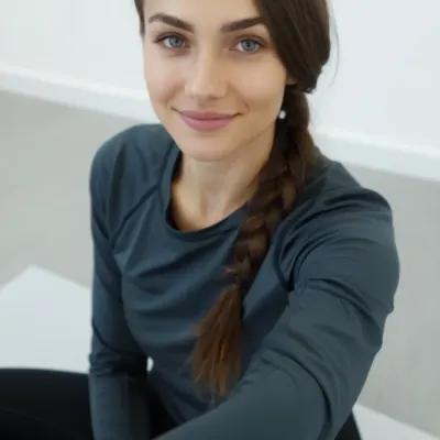 Милана, 26
