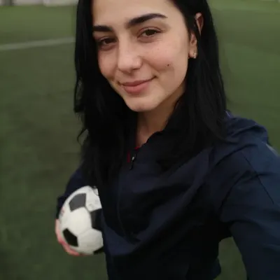 Элене, 28